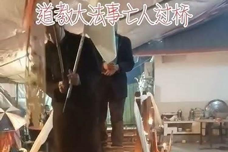 梦见去厕所很脏是什么预兆 梦见去厕所很脏好不好