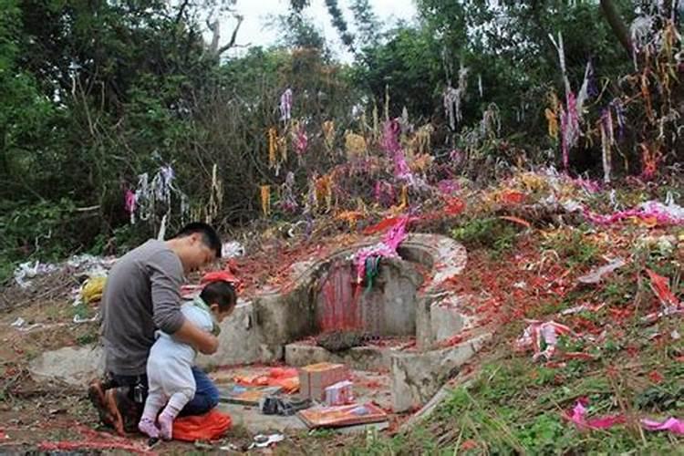 少先队员清明节扫墓流程