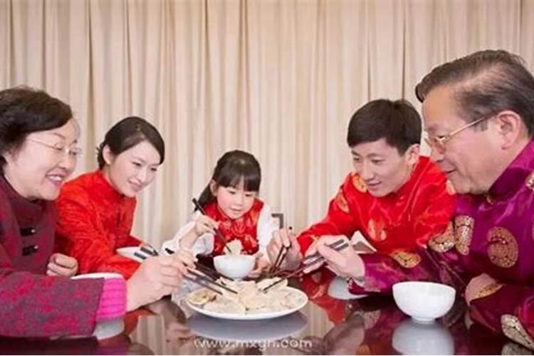 日柱己丑2025年运势