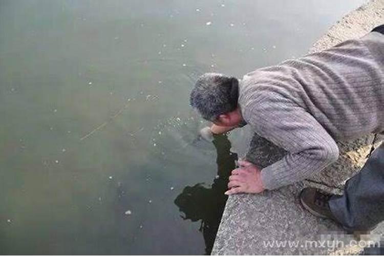 女生十月初一出生好不好