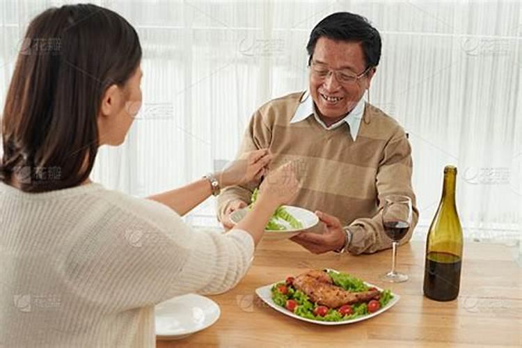 梦见和家人起做饭