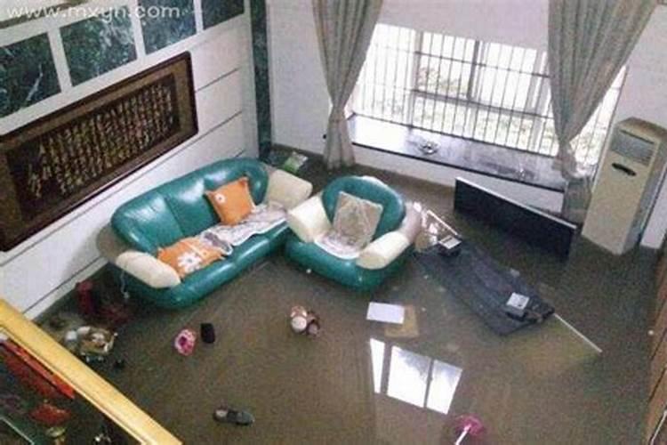 梦见下雨水很大流进屋里了的预兆