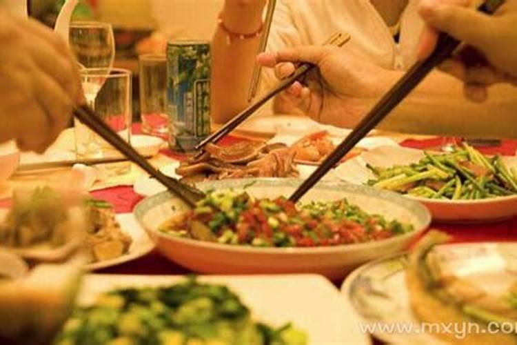 属鼠女配什么属相最好