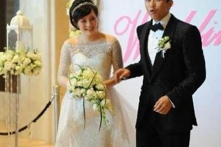 有哪些名人夫妻八字不合照样白头到老的