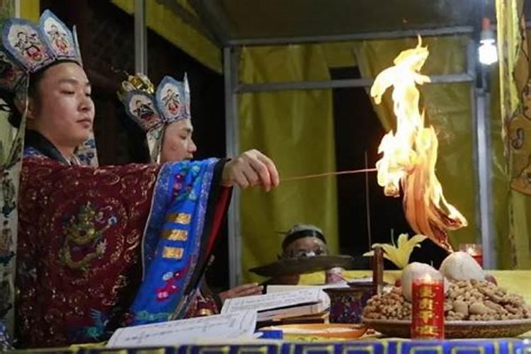 10月初一去寺庙上想好吗为什么要还愿望啊