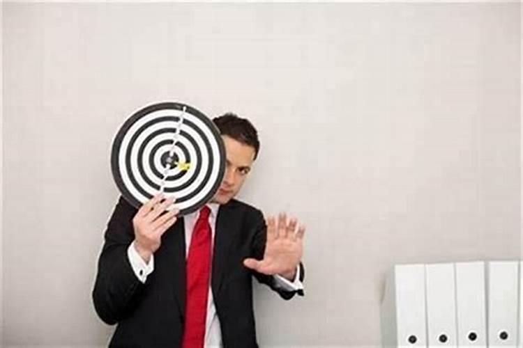 说一个人是小人是什么意思？什么样的人算是小人？有哪些特点？