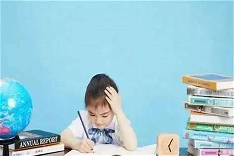 怎么通过八字看桃花,如何看八字里的外桃花