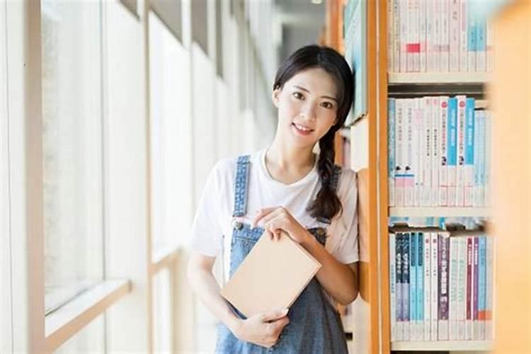 梦到女同学是什么意思 梦到女同学是什么意思啊