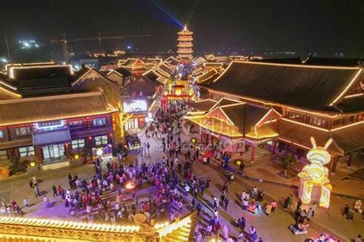 苏州市定园到漯河市源汇区有多远？