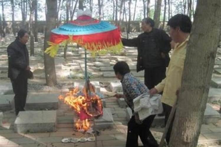 梦见已经去世的人下葬的预兆