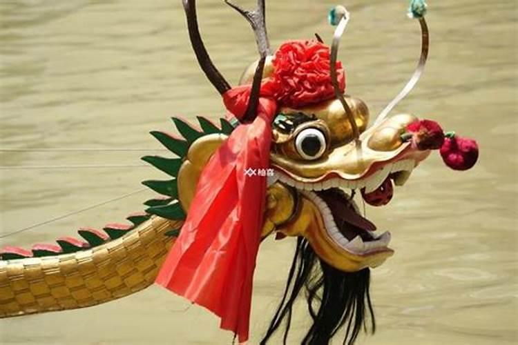 梦见龙和蛇在水里的预兆