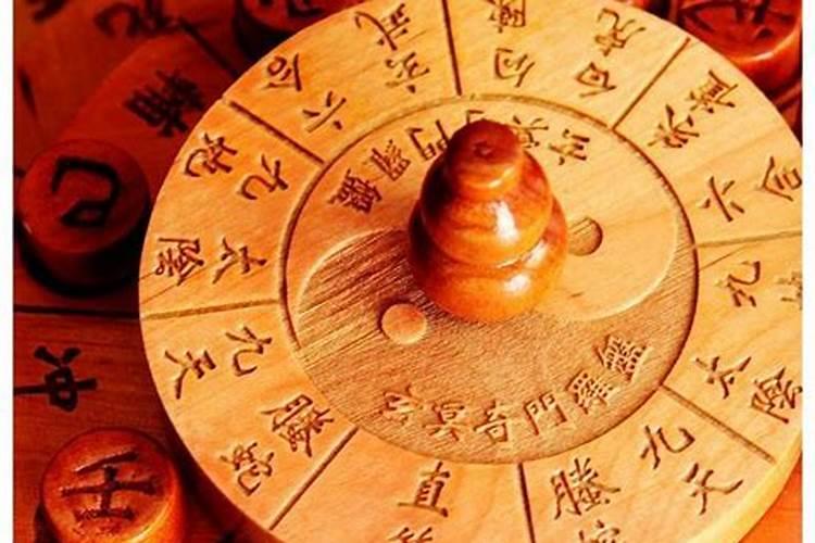 梦见老人哭是什么意思？
