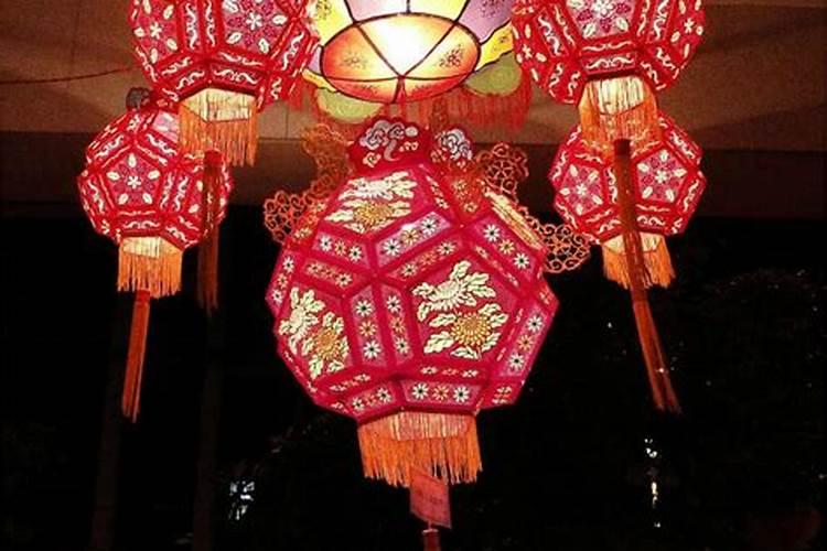 元宵节看到的花灯有哪些至少提出五个。