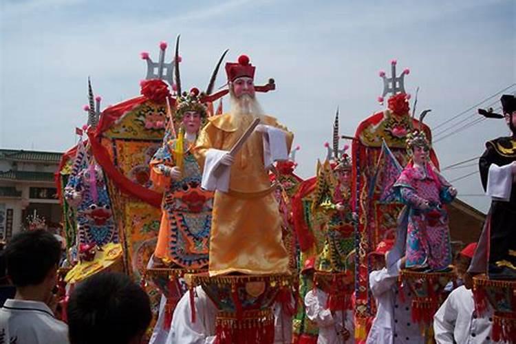 ...农村,三天,一般是花在那些项目上,越明细越好,谢谢!