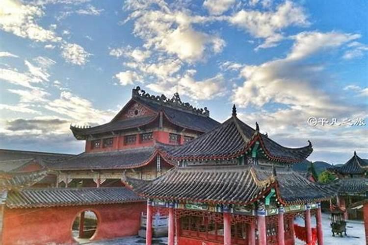 2025年化太岁手绳什么时候戴