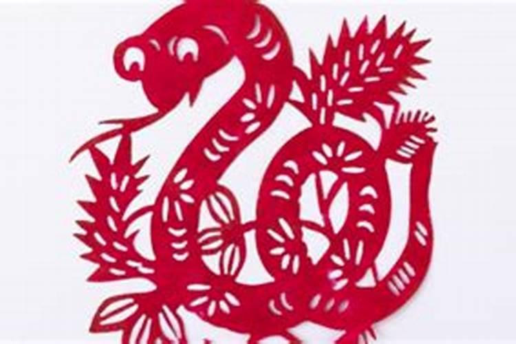 梦见红色的蛇追我预示着什么？有什么特殊意思？