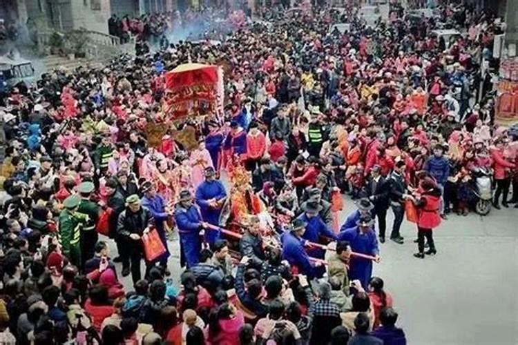 两个人合不合是看属相还是看八字 八字合婚的注意事项？