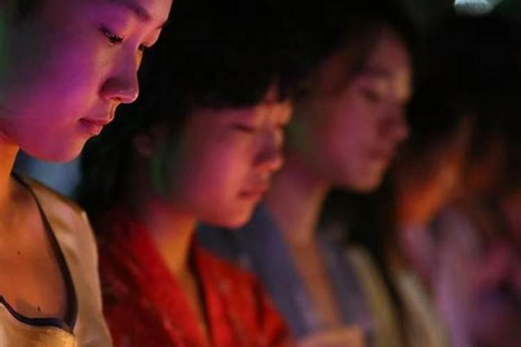 双胞胎女孩的小名适合暖心小棉袄