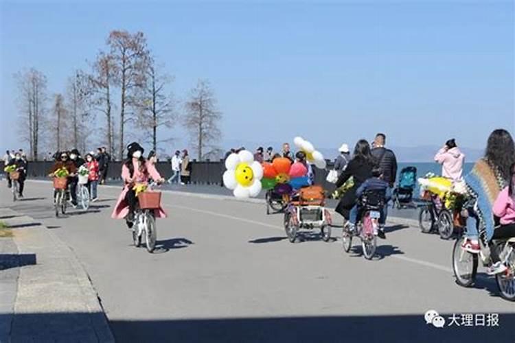 云南过年些什么习俗？