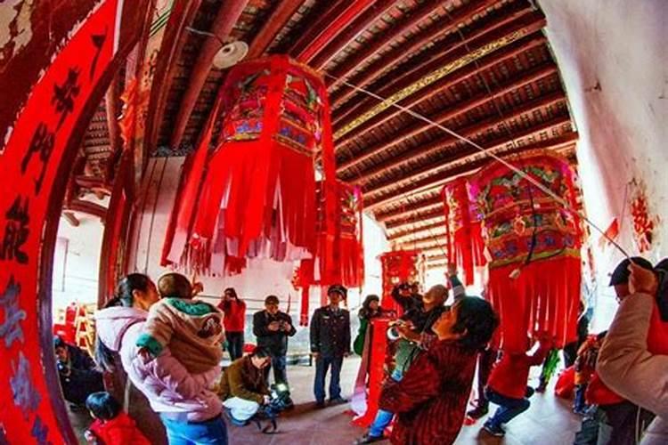 00年属龙的犯太岁灾难 往年怎样躲过破太岁？