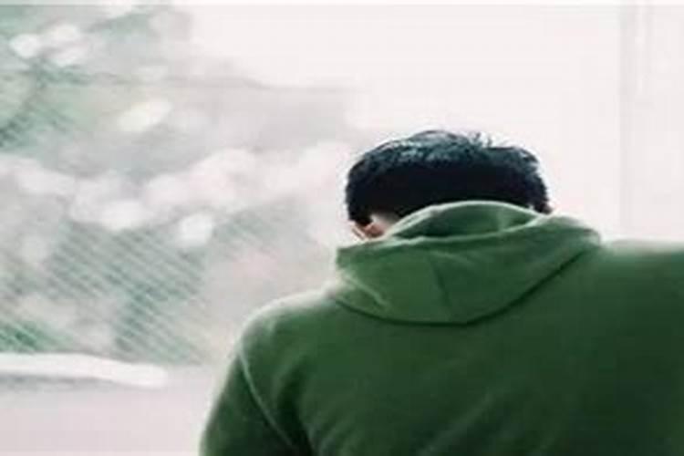 梦见被人追赶拼命逃跑是什么意思？