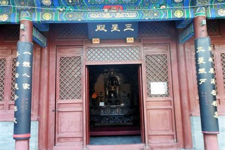 当地清明节的风俗习惯是什么？