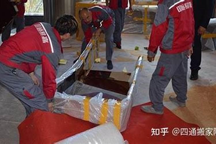 腊月搬家好还是正月搬家好 腊月搬家对谁不利