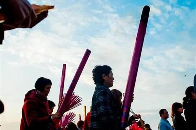女人梦见自己下跪磕头是什么意思梦见自己下跪磕头预兆什么