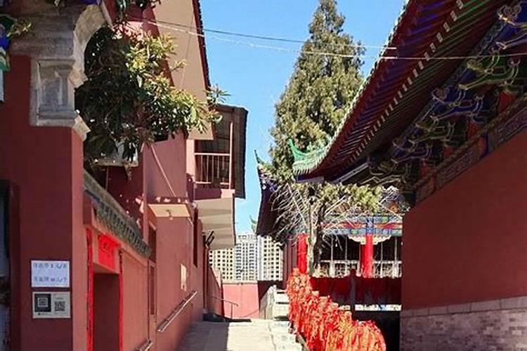 梦见下跪磕头的预兆