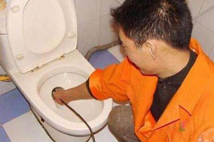 周公解梦梦见厕所是什么意思 做梦梦到厕所代表什么？好不好
