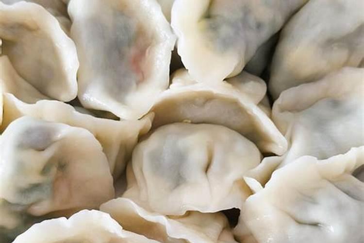 属鼠犯太岁适合带什么