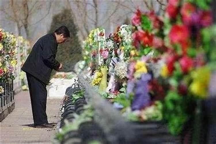哪些情况会破坏祖坟风水 破坏祖坟风水的人有什么报应