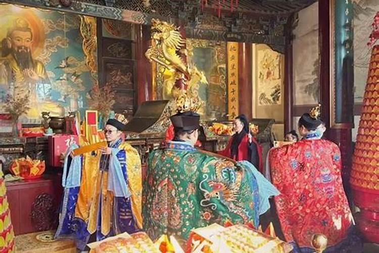男女夫妻宫相合会离婚吗 两个八字相合是否会离婚？