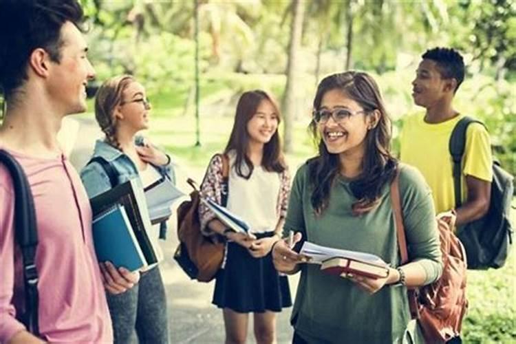 梦见异性老同学什么意思 梦到老同学异性