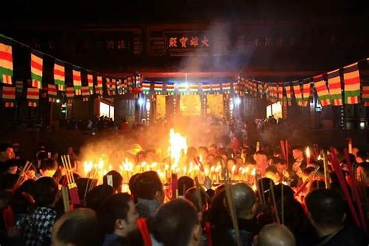 梦见自己穿红衣服被条腿的牛追的预兆