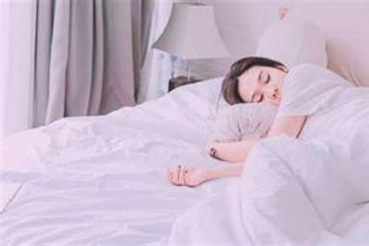 梦见老婆光身被别人看见的预兆