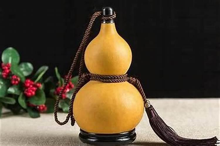 属虎的男性本命年佩戴什么好 本命年戴葫芦福运满满？