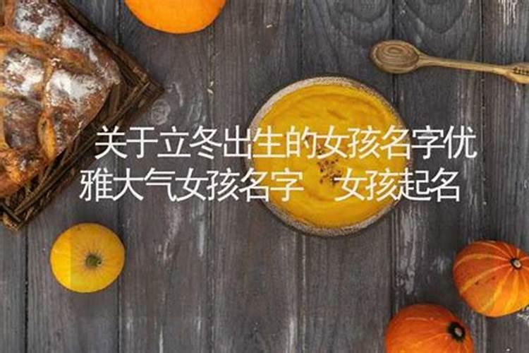 梦见自己光着上半身在街上走