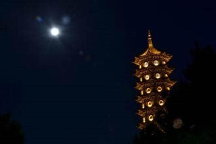 梦见自己借钱给别人是什么意思？