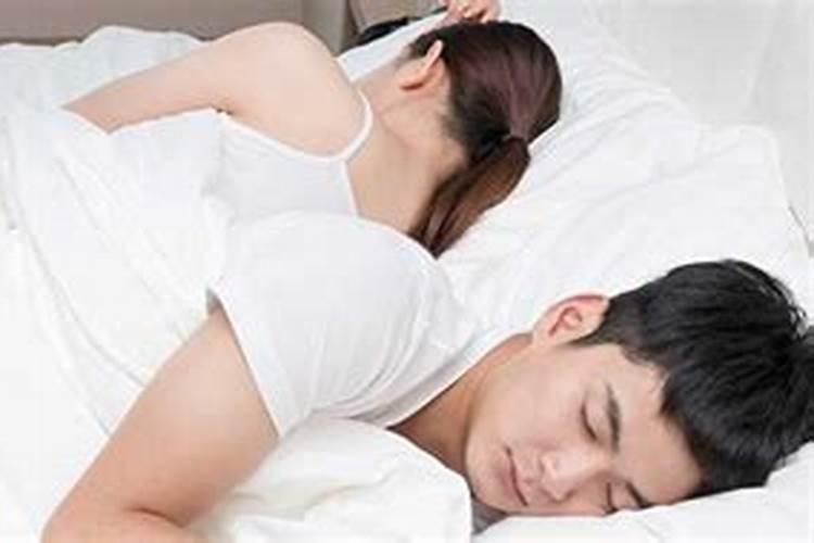 梦见自己老婆和别的男人在一块的预兆
