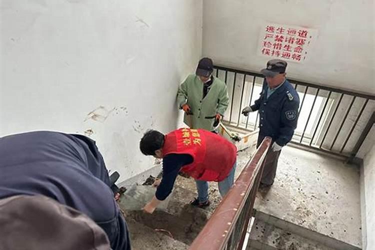 在小区沿街房天天做法事烧纸怎么办