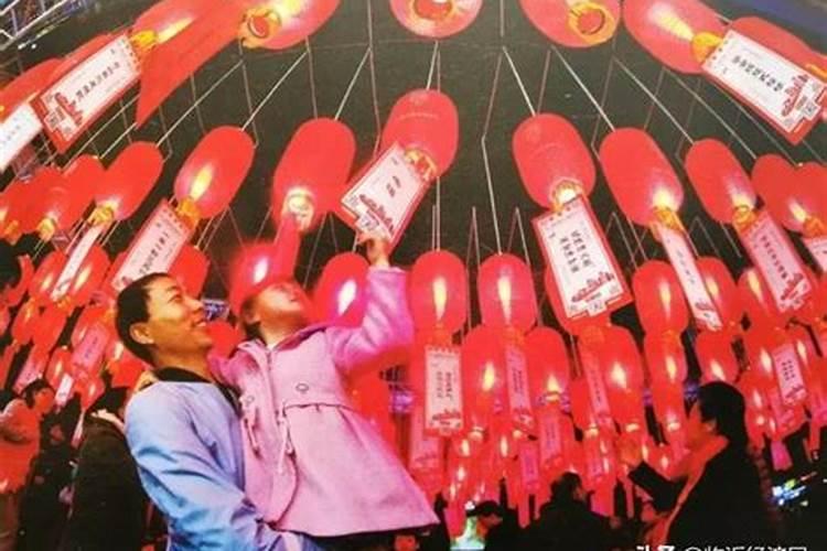 关于龙的习俗。