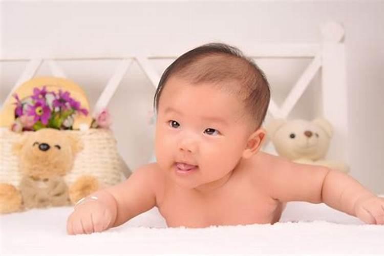 72年属鼠女2025年的运程和每月运势
