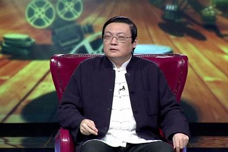 梦见吃葡萄是什么预兆 女性