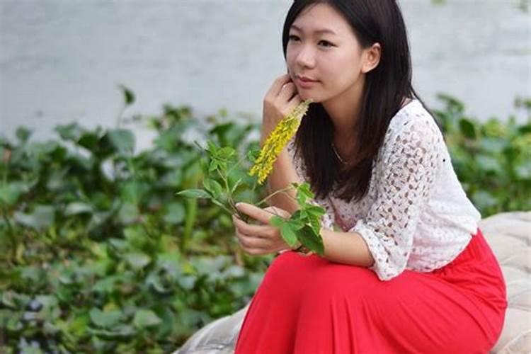 哪些女命事业顺而婚姻不顺？