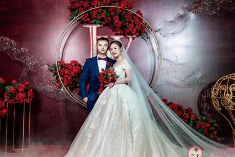 梦见梦到前女友结婚