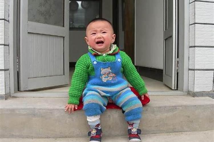 四十后的女人梦见小男孩哭什么意思