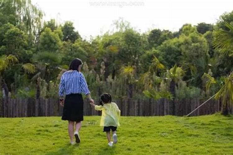 梦见家里人有人生孩子的预兆