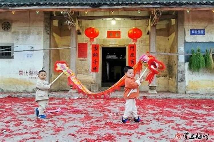 做梦穿鞋是什么意思 做梦穿鞋的寓意