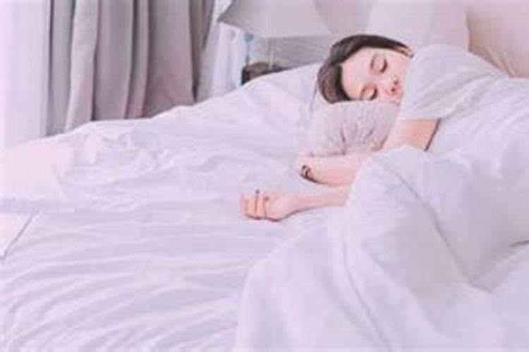 梦见厕所是什么意思 梦见厕所周公解梦解析